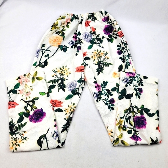 None Pants - NWOT high-waisted elastic straight‎ leg floral pant with pockets